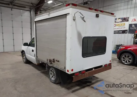 2005 Chevrolet Silverado 1500 Work Truck from USA, damaged, VIN 1GCEC14X05Z341153